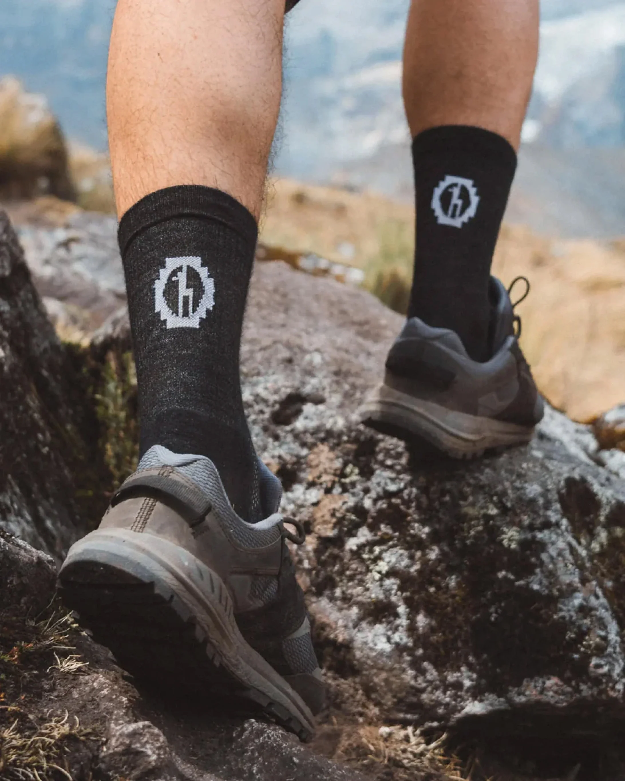 Trail 3/4 Crew Socks - Image 15