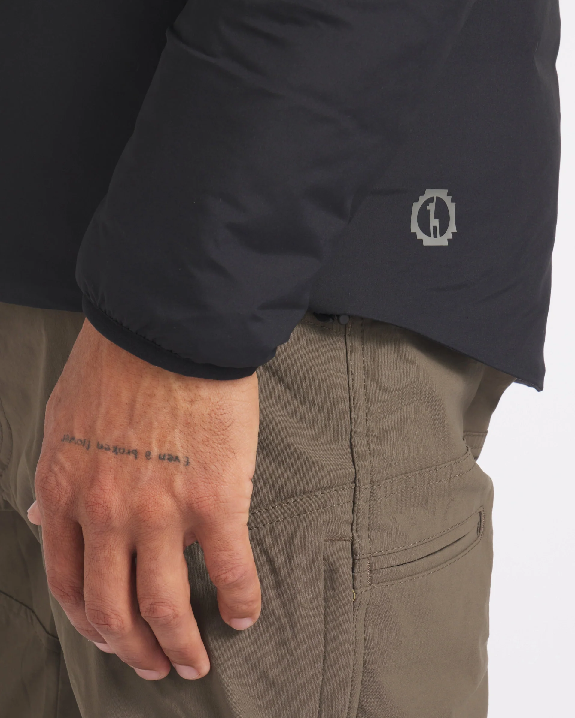 Men's Apu Lightweight Puffer - Image 46