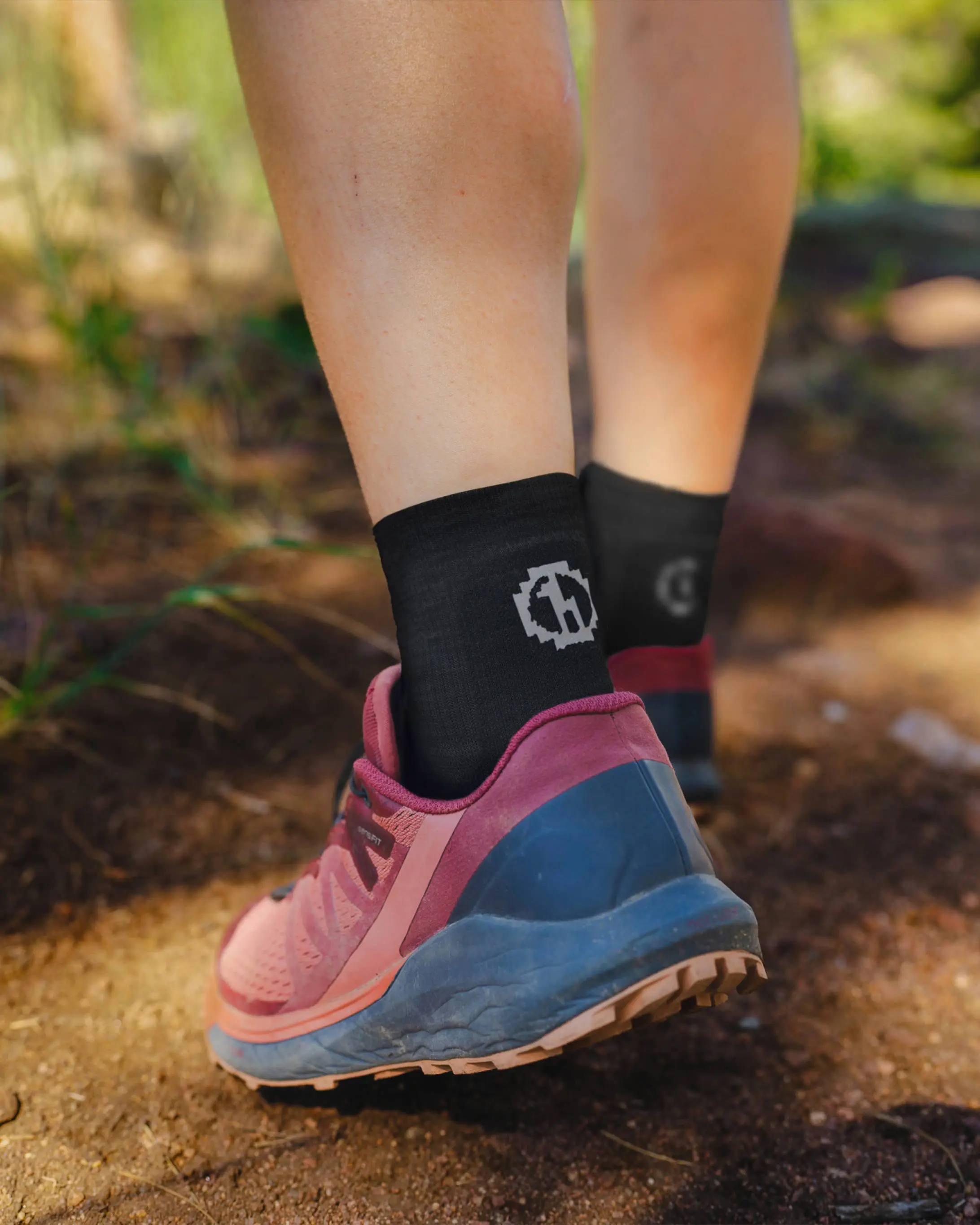 Trail 1/4 Crew Socks - Image 15